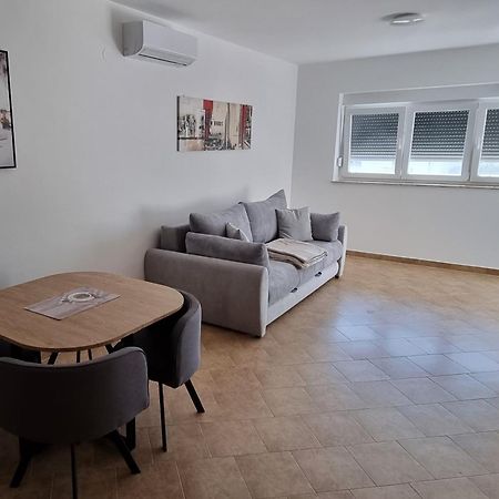 Apartmani Sunce I More Premantura Exteriör bild