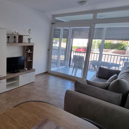 Apartmani Sunce I More Premantura Exteriör bild