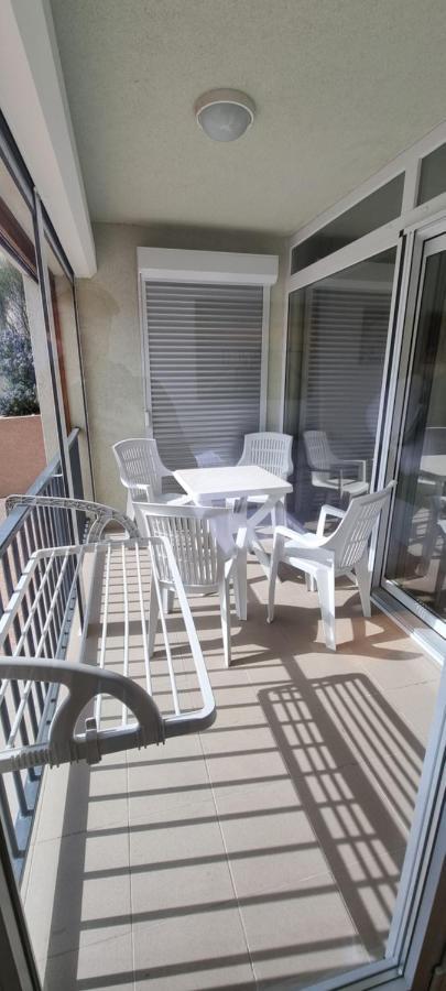 Apartmani Sunce I More Premantura Exteriör bild