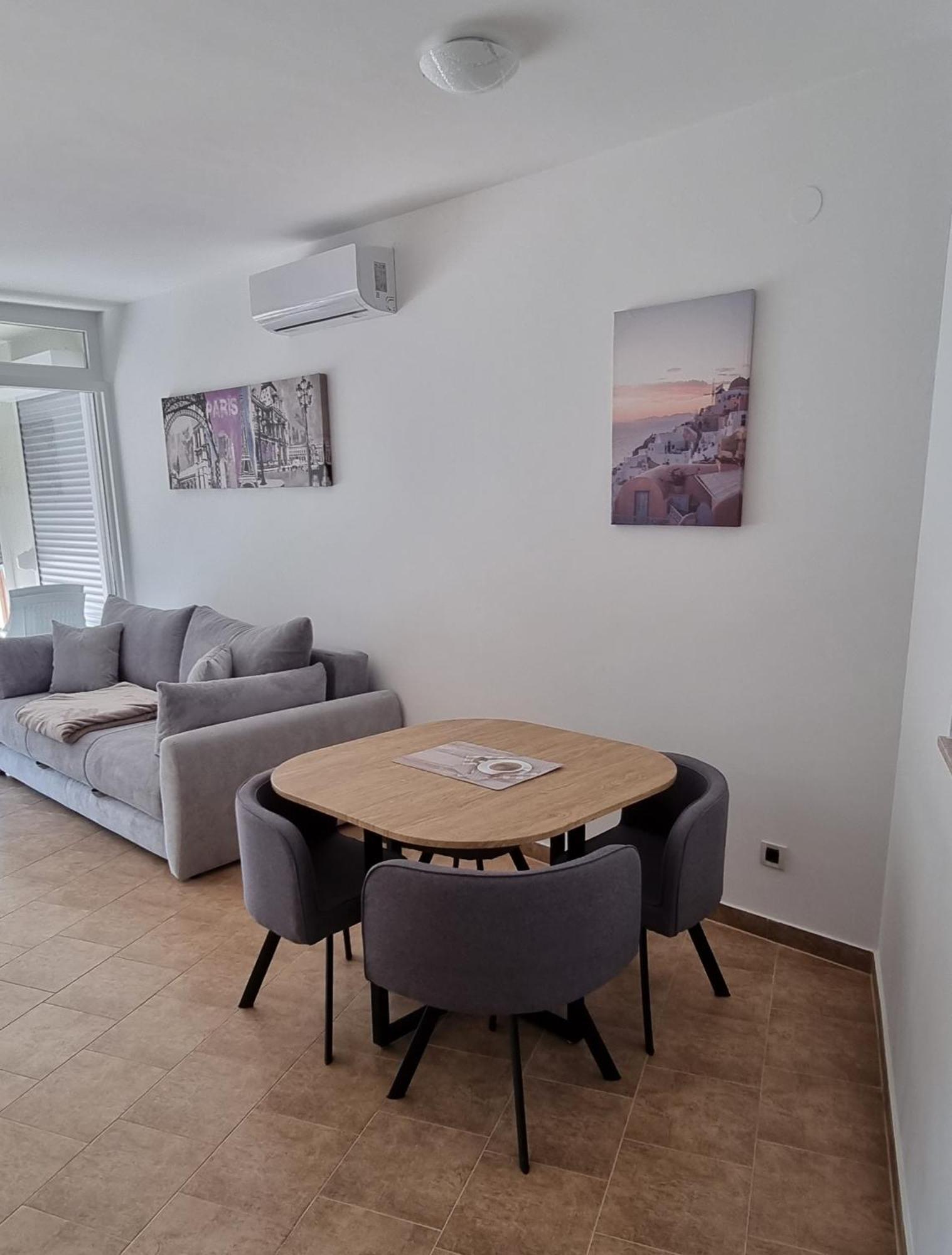 Apartmani Sunce I More Premantura Exteriör bild
